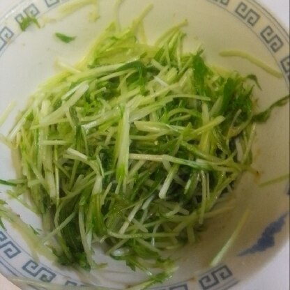 冷蔵庫に眠ってる水菜を発見してので作りました、とっても美味しくてあっという間に食べちゃいました、今度は眠る前に作ります有難うございました